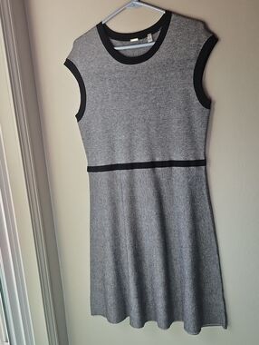 Classic Gray Knit Fit-and-Flare Dress with Black Trims Large